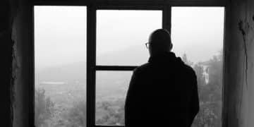 Men's Grief: Navigate Loss, Find Healing & Support - Cover Image